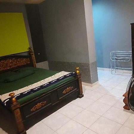 Banyuwangi Baru Homestay Exteriör bild