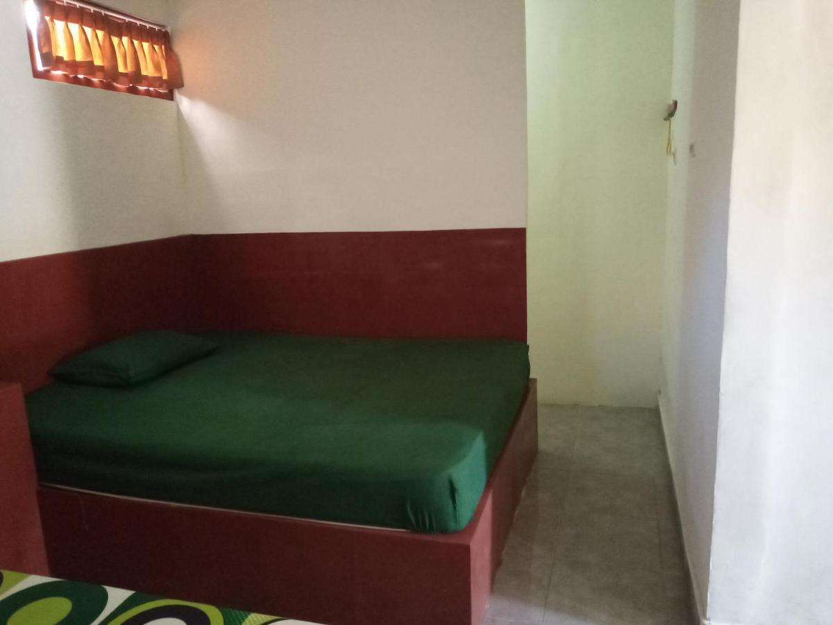 Banyuwangi Baru Homestay Exteriör bild