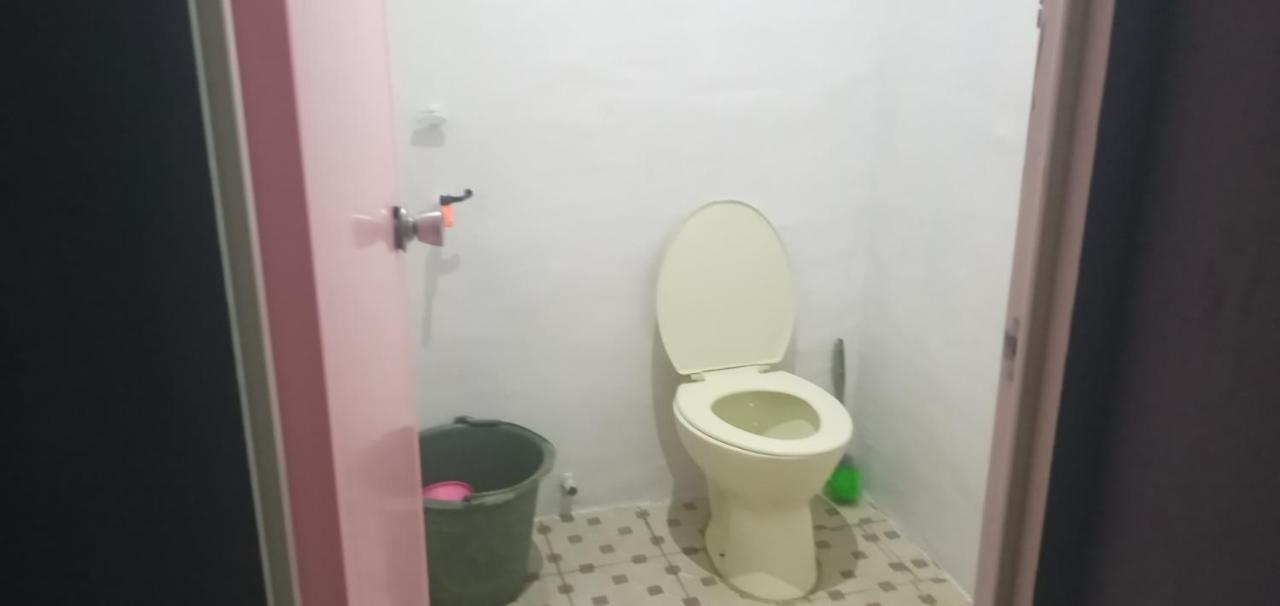 Banyuwangi Baru Homestay Exteriör bild