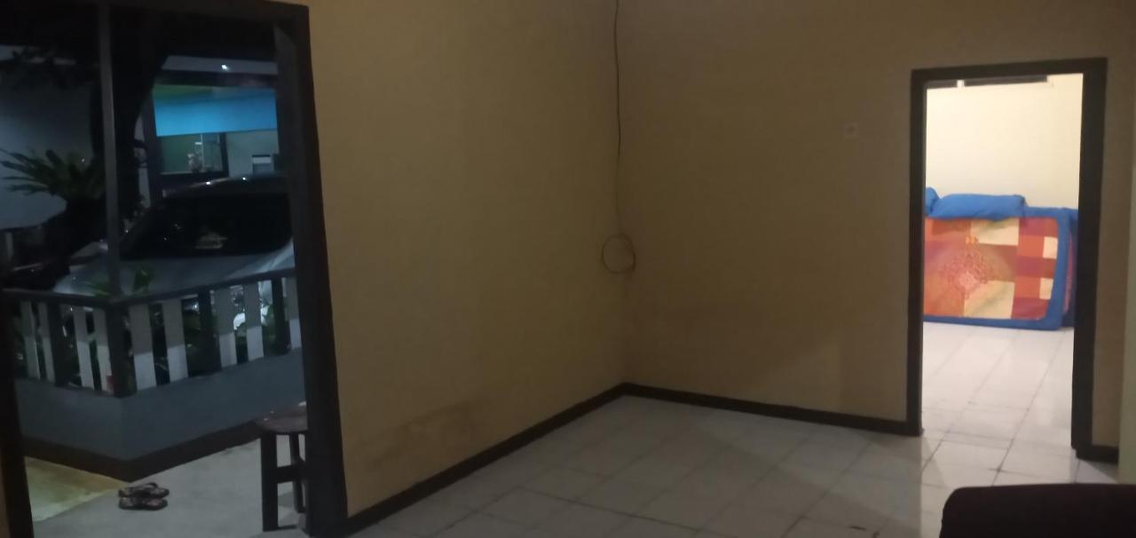 Banyuwangi Baru Homestay Exteriör bild