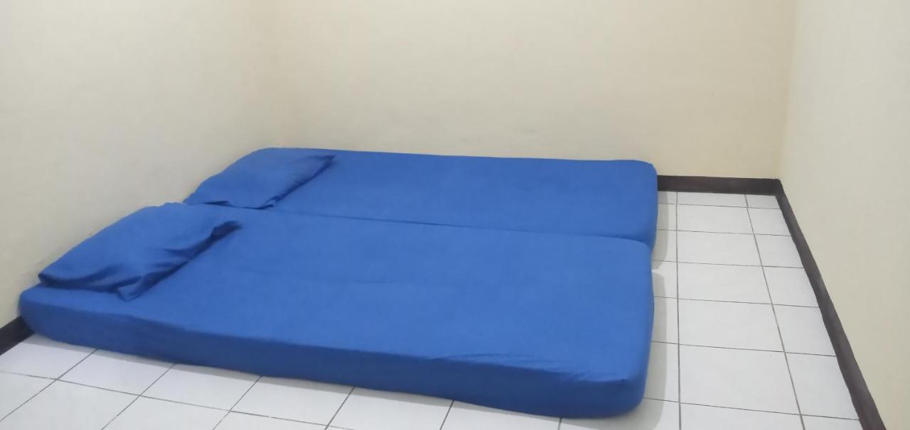 Banyuwangi Baru Homestay Exteriör bild