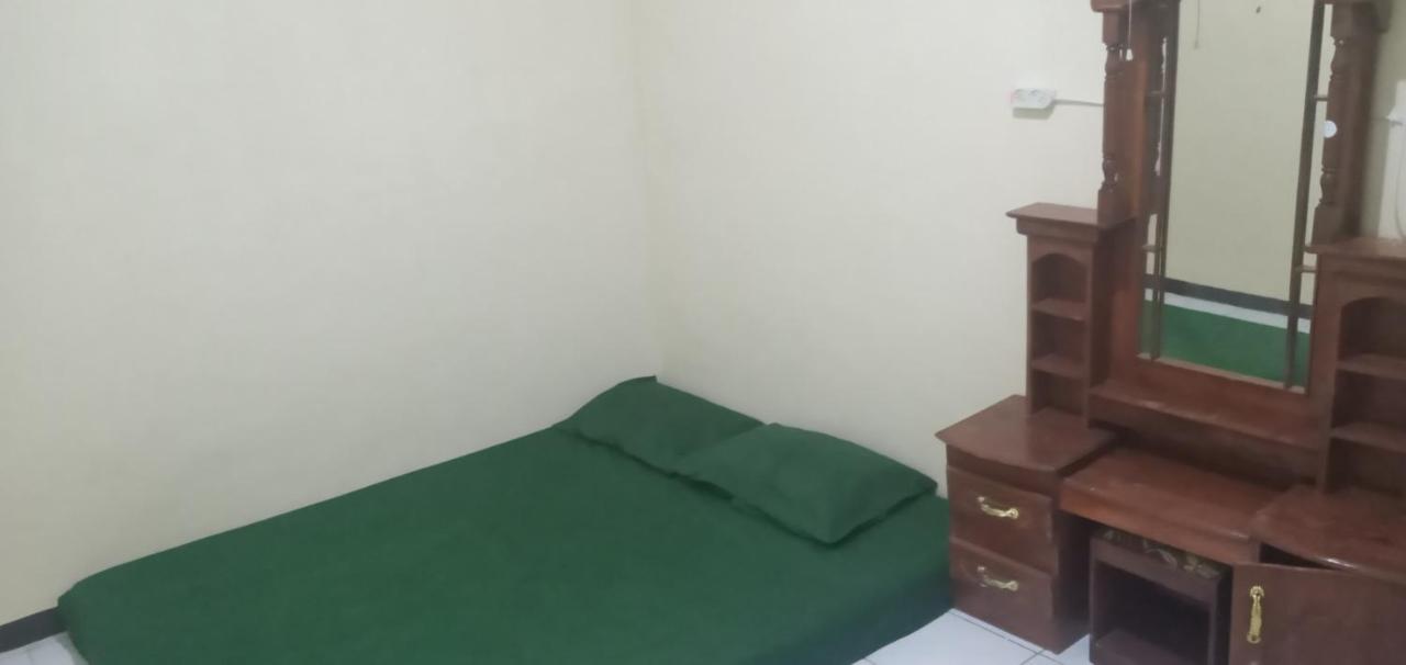 Banyuwangi Baru Homestay Exteriör bild