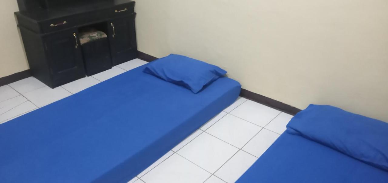 Banyuwangi Baru Homestay Exteriör bild
